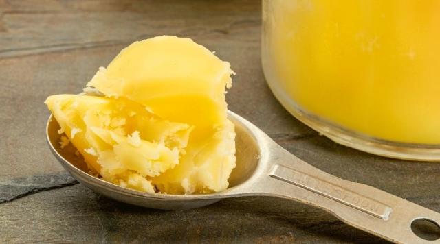 Czym jest masło klarowane i jak je zrobić?