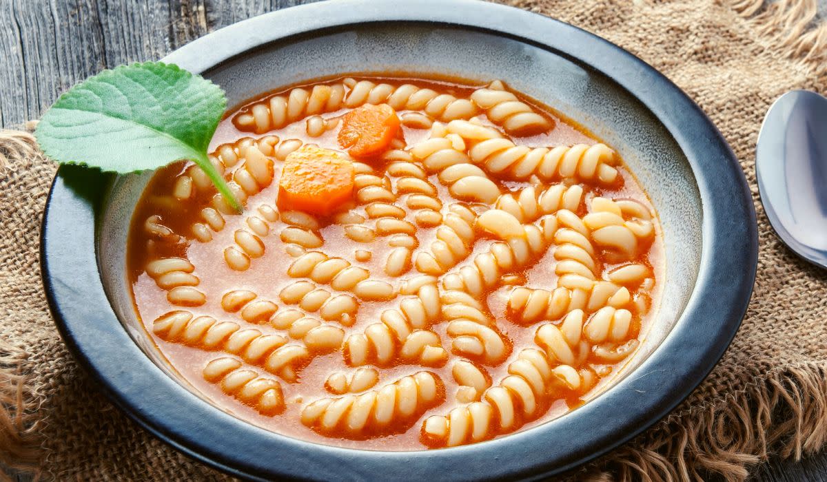 Jak zrobić zupę pomidorowa na rosole?