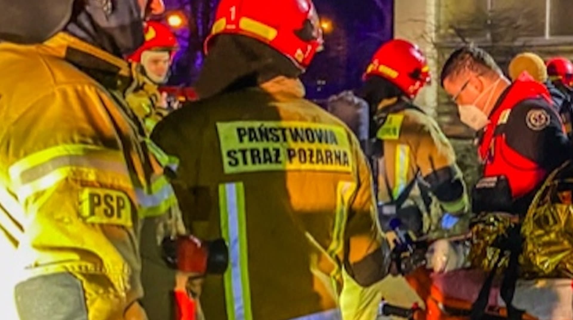 Gostyń: strażacy znaleźli w ognisku zwęglone zwłoki