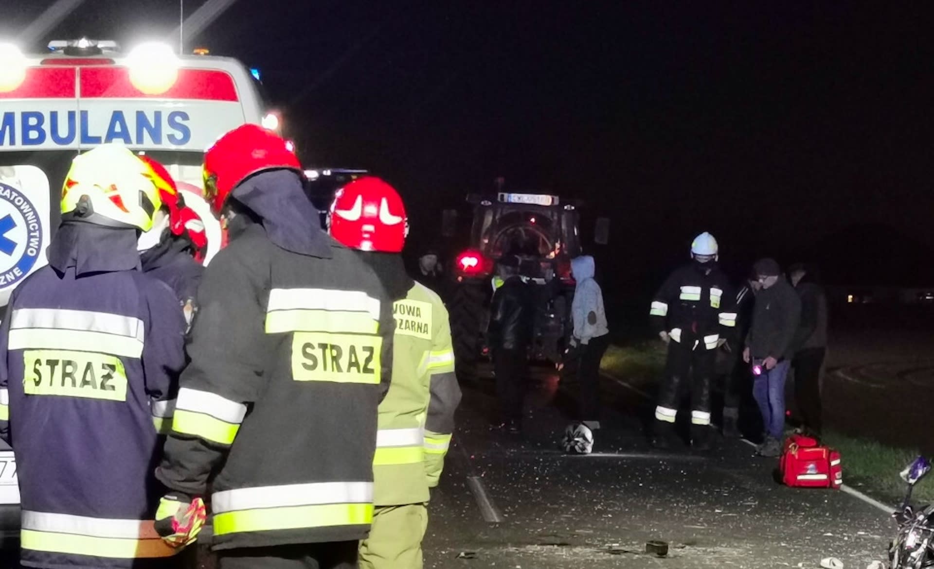 Zwłoki kobiety ujawnione przez strażaków po ugaszeniu samochodu na DK 62 w Starowsi