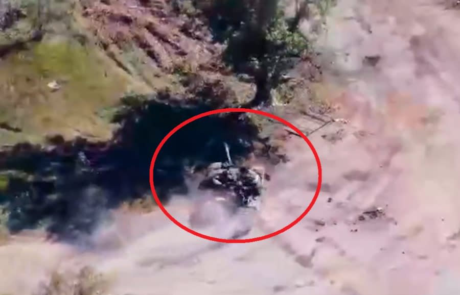 Rosyjski czołg w panice ucieka przed ukraińskim żołnierzem. Zabawne wideo jest hitem internetu