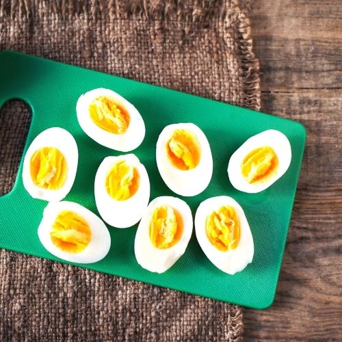 Gotowanie jaj będzie bezproblemowe z prostym trikiem