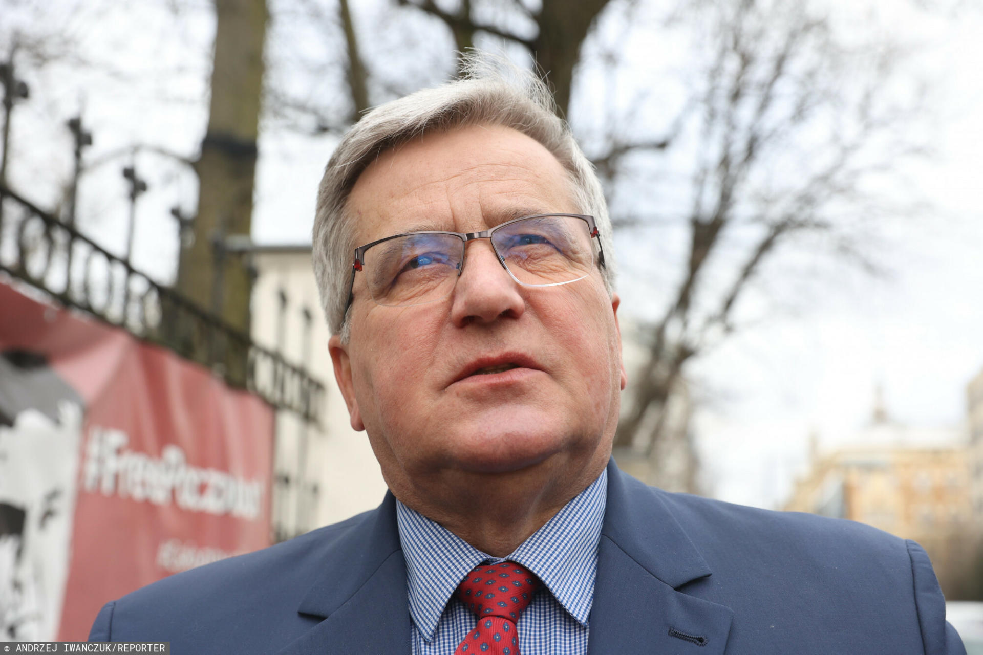 W rozmowie z Polsat News, Bronisław Komorowski skrytykował tzw. dodatek węglowy, proponowany przez PiS. Były prezydent określił go jako niesprawiedliwy. 