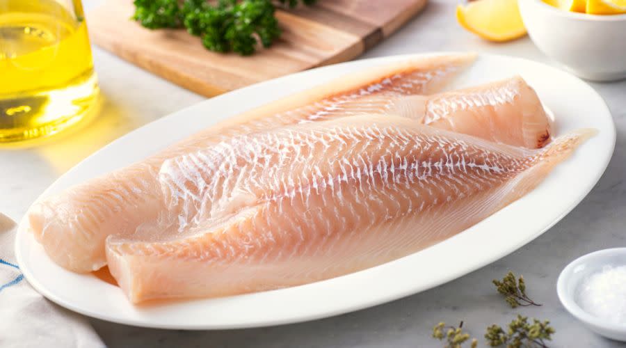 Jak usunąć przykry zapach z ryby?