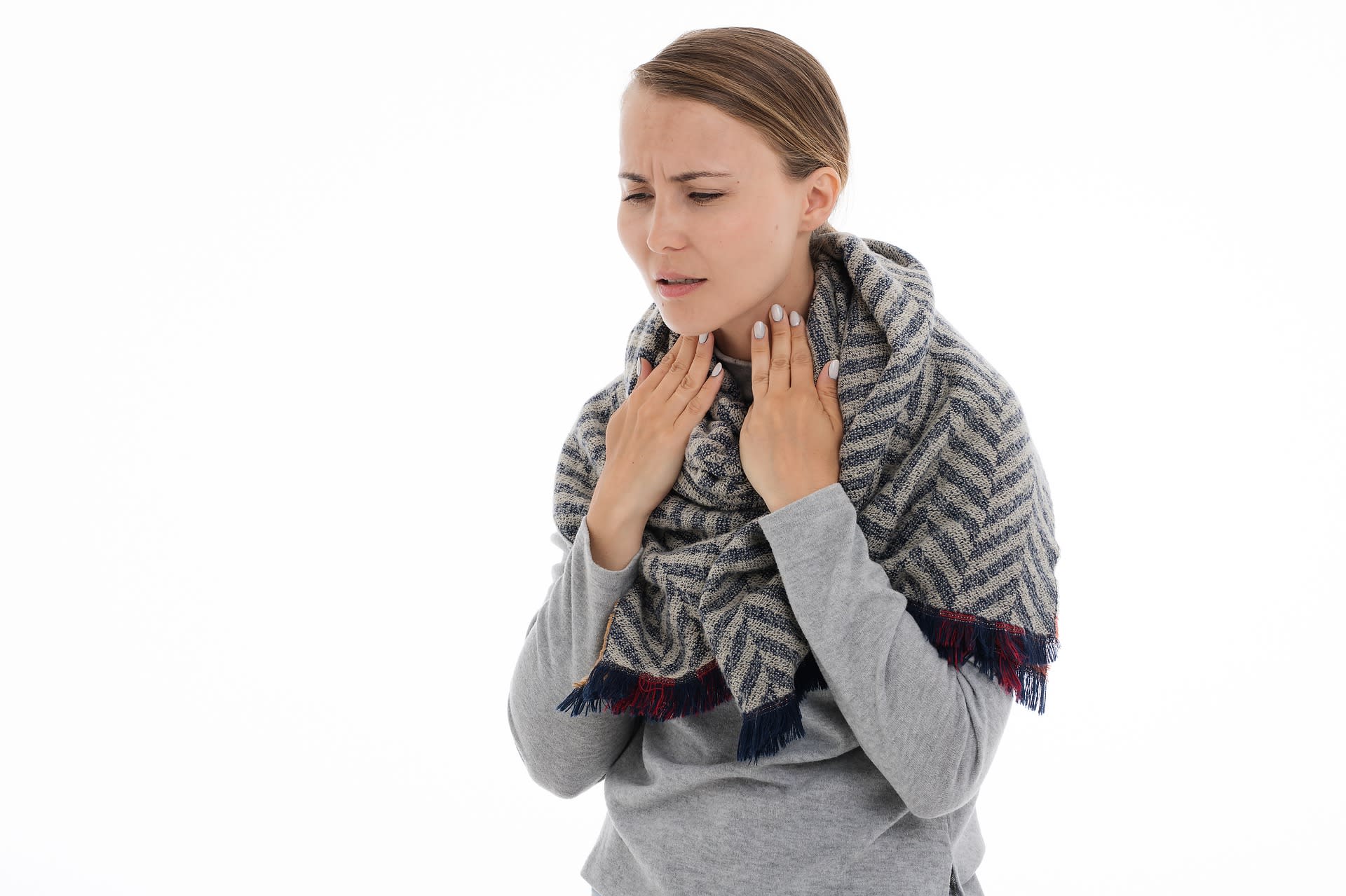 Grzybicze zapalenie gardła i migdałków – przyczyny, objawy i leczenie