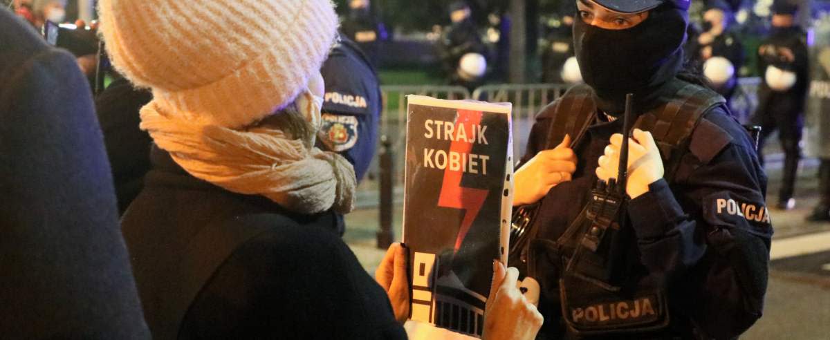GW: Kaczyński chciał, by policja użyła siły przeciw kobietom