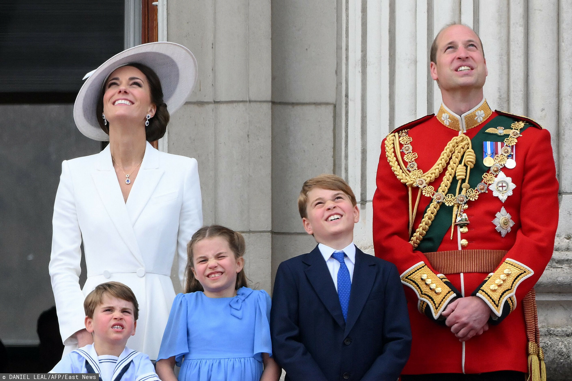 Księżna Kate i książę William z dziećmi EA