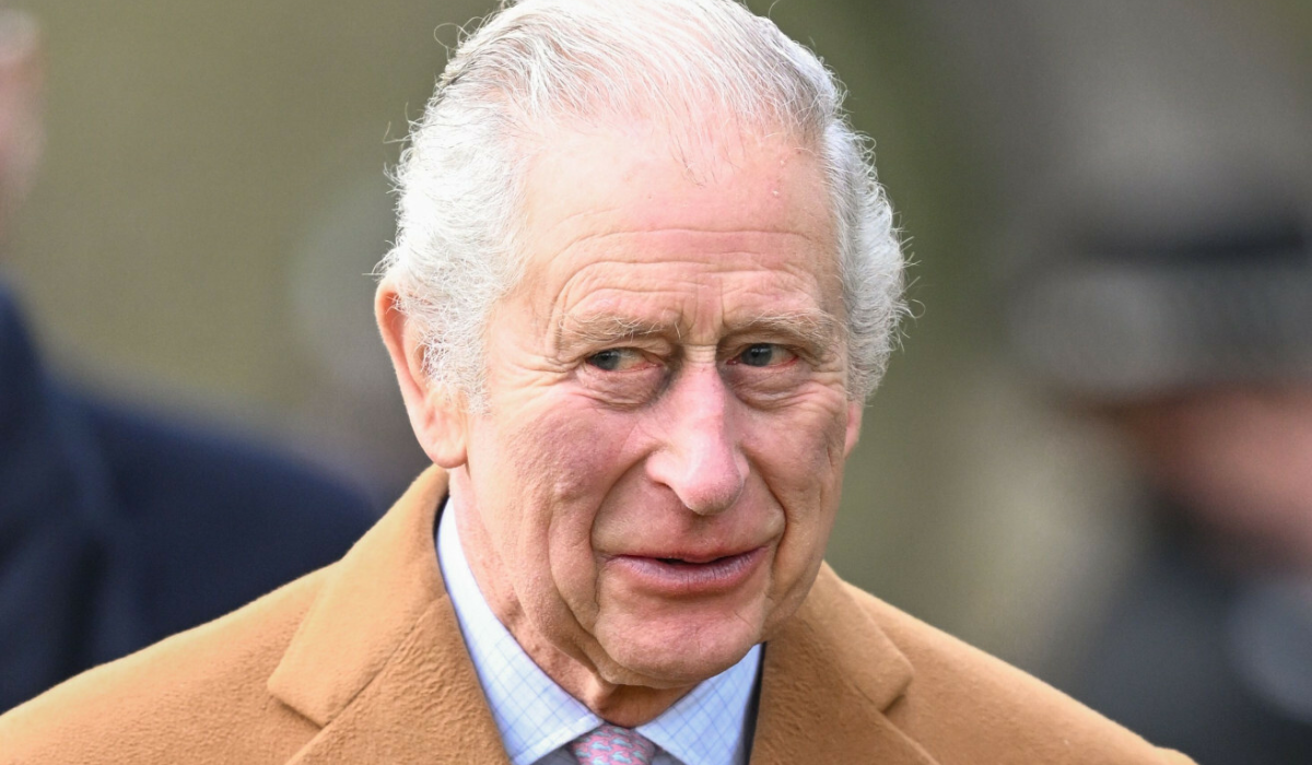 Król Karol III ma rozważać opcję udzielenia wywiadu stacji BBC. Największe obawy ma wzbudzać ewentualna reakcja Harry'ego i Meghan.
(fot. Rex Features/East News)