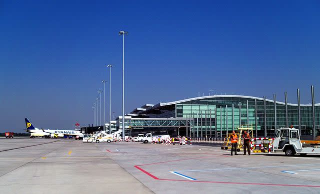 lotnisko-we-wroclawiu-1613388311.jpg