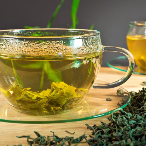 Parzenie zielonej herbaty