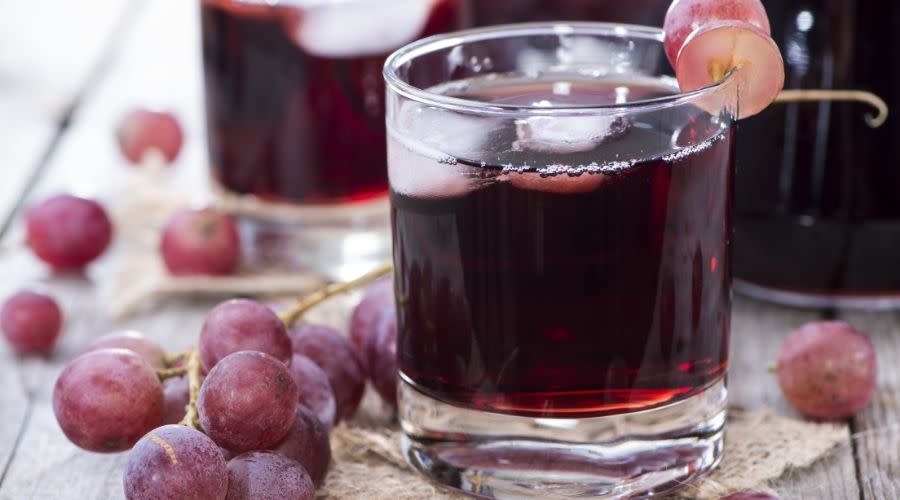 Dlaczego warto pić sok z winogron? 