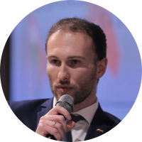 Der Deepfake-Experte Mateusz Łabuz ist Doktorand an der TU Chemnitz und Berufsdiplomat im Außenministerium Polens.