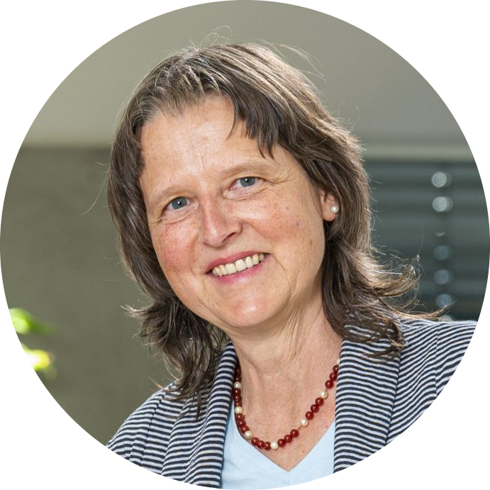 Porträt von Kora Kristof Tagesspiegel Background