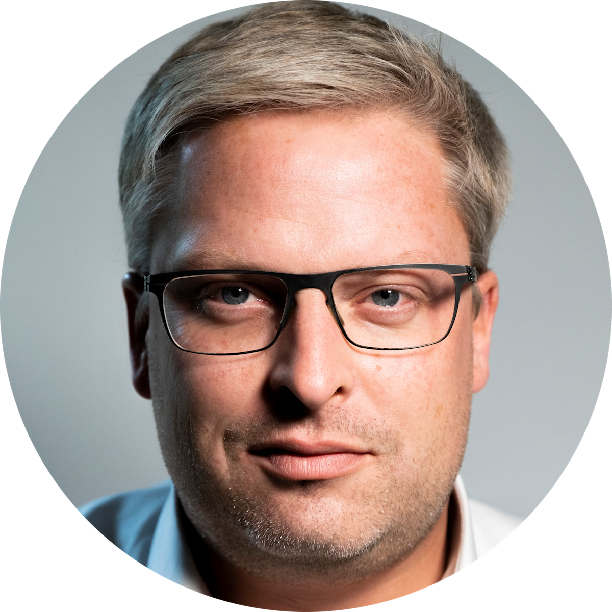 Porträt von Philipp Otto Tagesspiegel Background