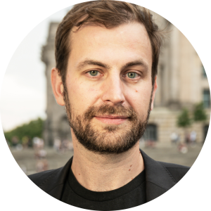 Porträt von Kössler Tagesspiegel Background