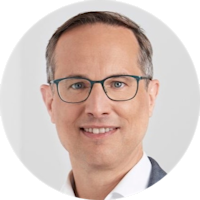 Dr. Matthias Jenn 