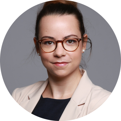 Porträt von Julia Mink Tagesspiegel Background