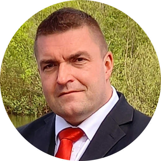 Porträt von Sebastian Schmidt Tagesspiegel Background