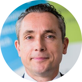 Porträt von Andreas Rickert Tagesspiegel Background