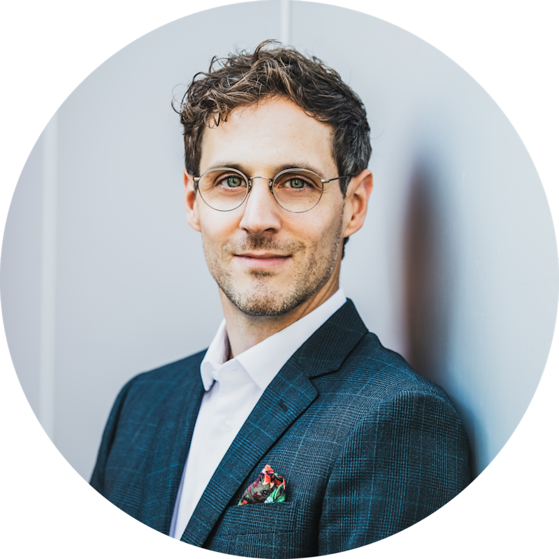 Porträt von Sebastian Zilch Tagesspiegel Background