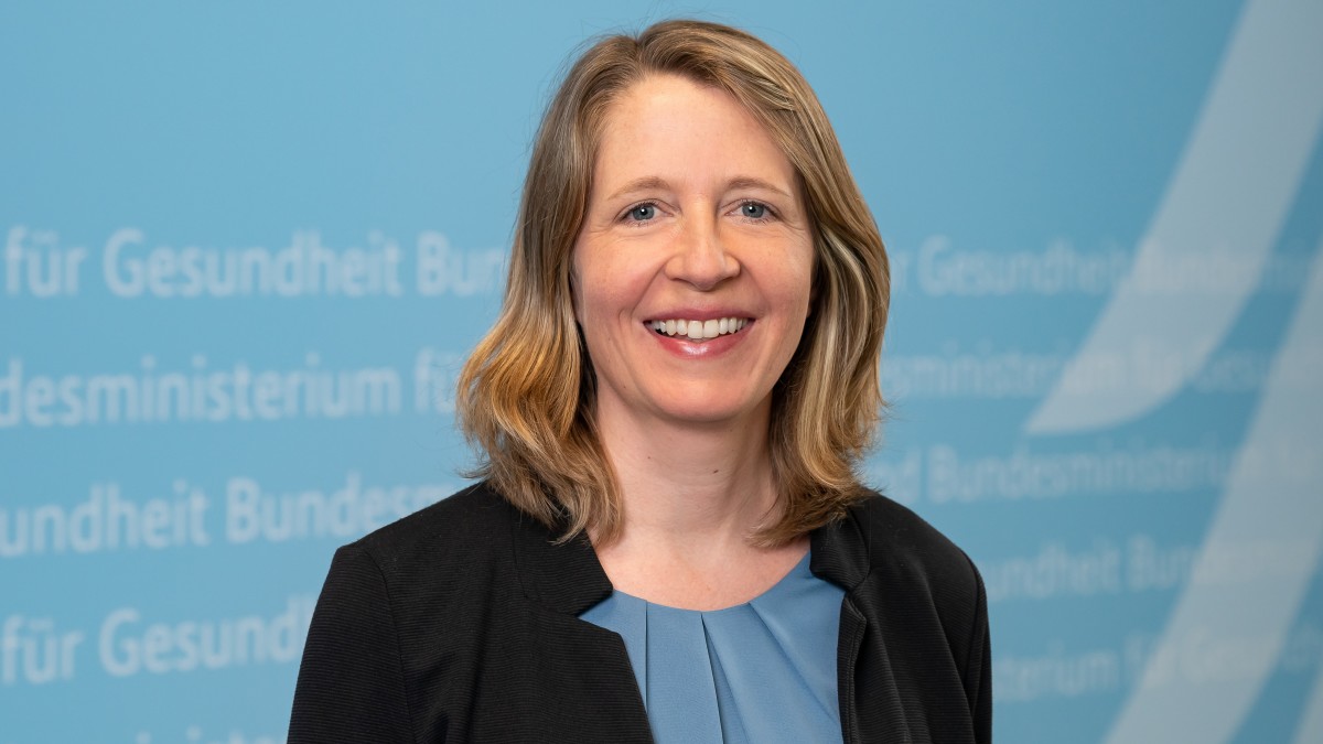 Dr. Susanne Ozegowski 