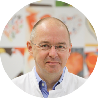 Gustav Steinhoff, Leiters des Forschungsteams für kardiale Stammzelltherapie in Rostock
