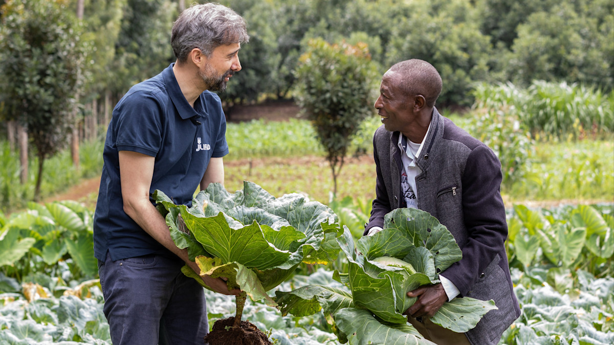Álvaro Lario Afrika