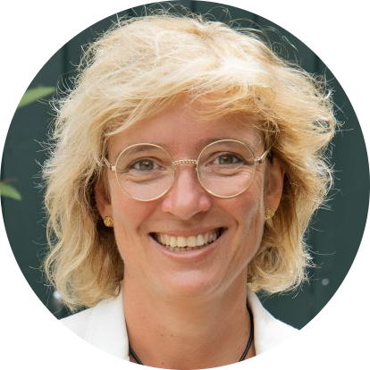 Porträt von Bärbel Heidebroek Tagesspiegel Background