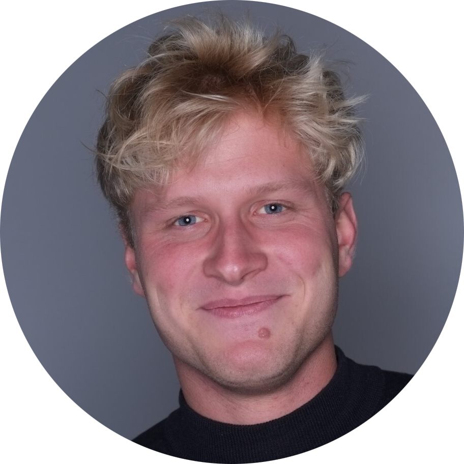 Porträt von Felix Drechsel Tagesspiegel Background