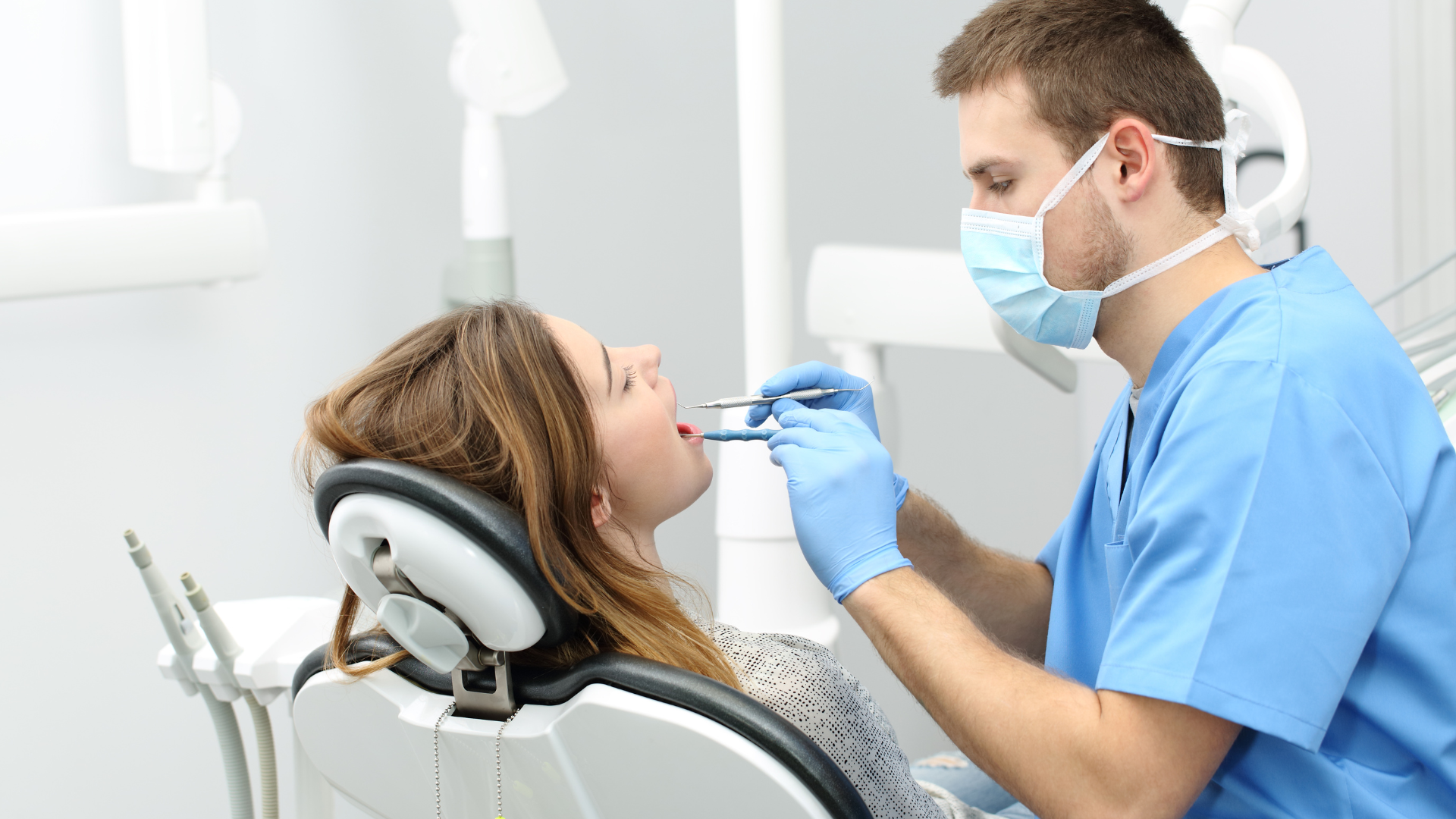 Picture of a Colorado dentist committing malpractice on a patient