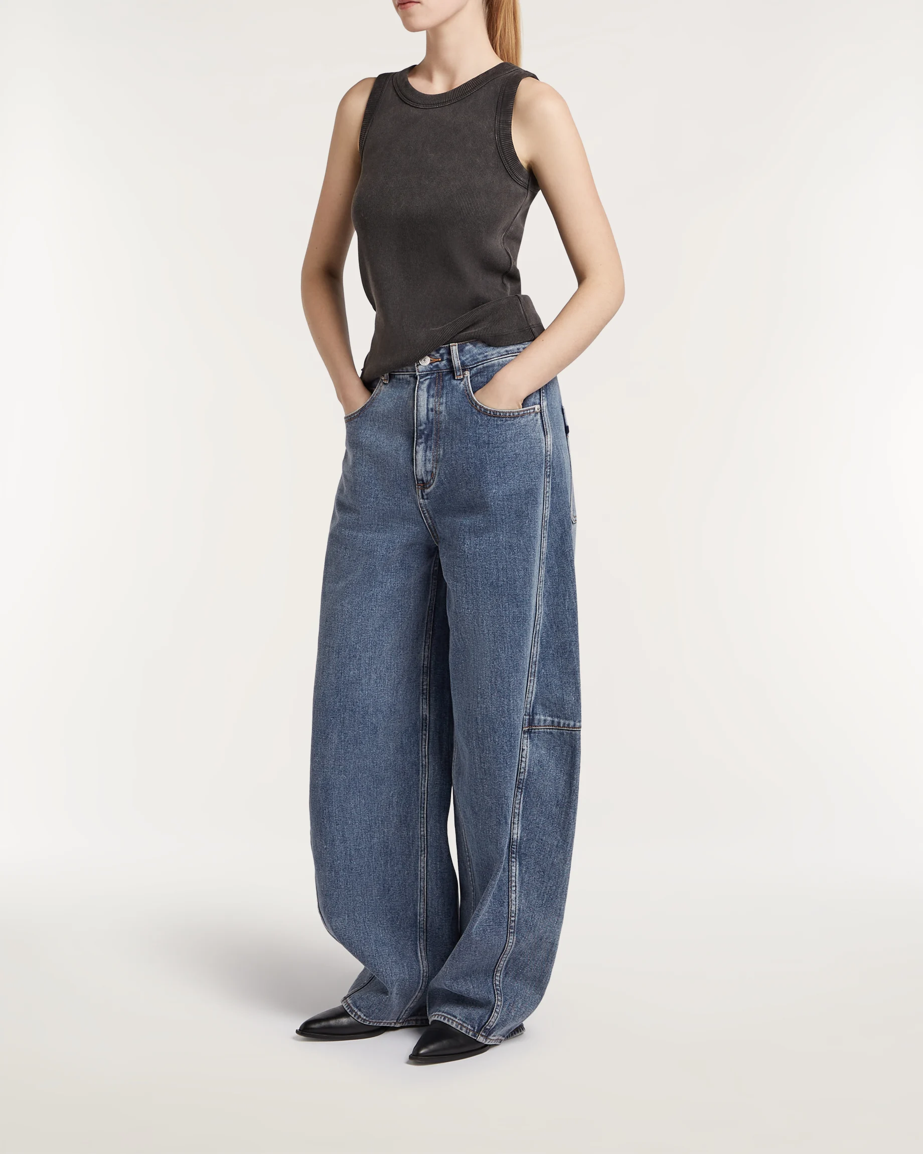 02-26-01-11-027-row3-2