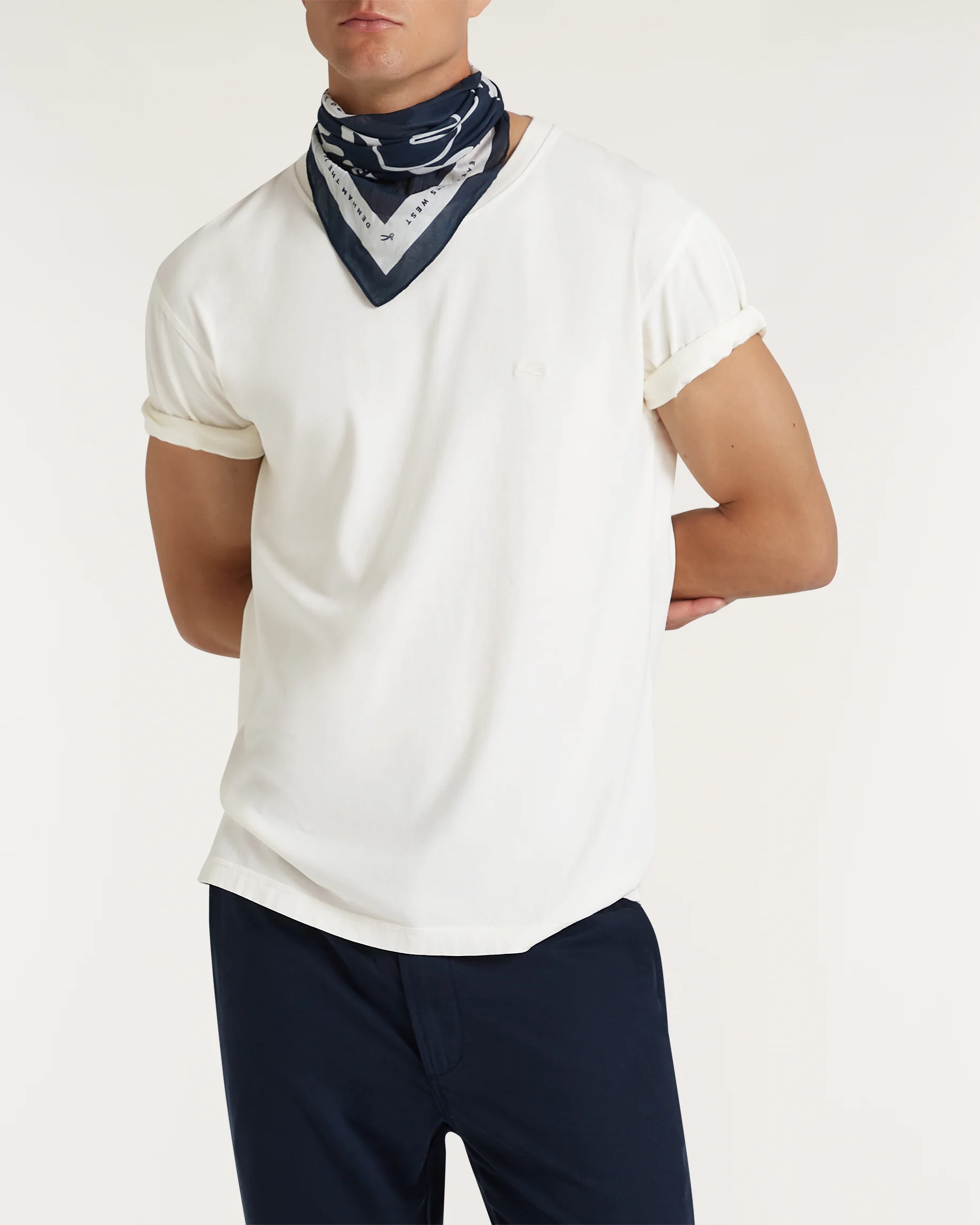 01-26-04-52-034-row1-2