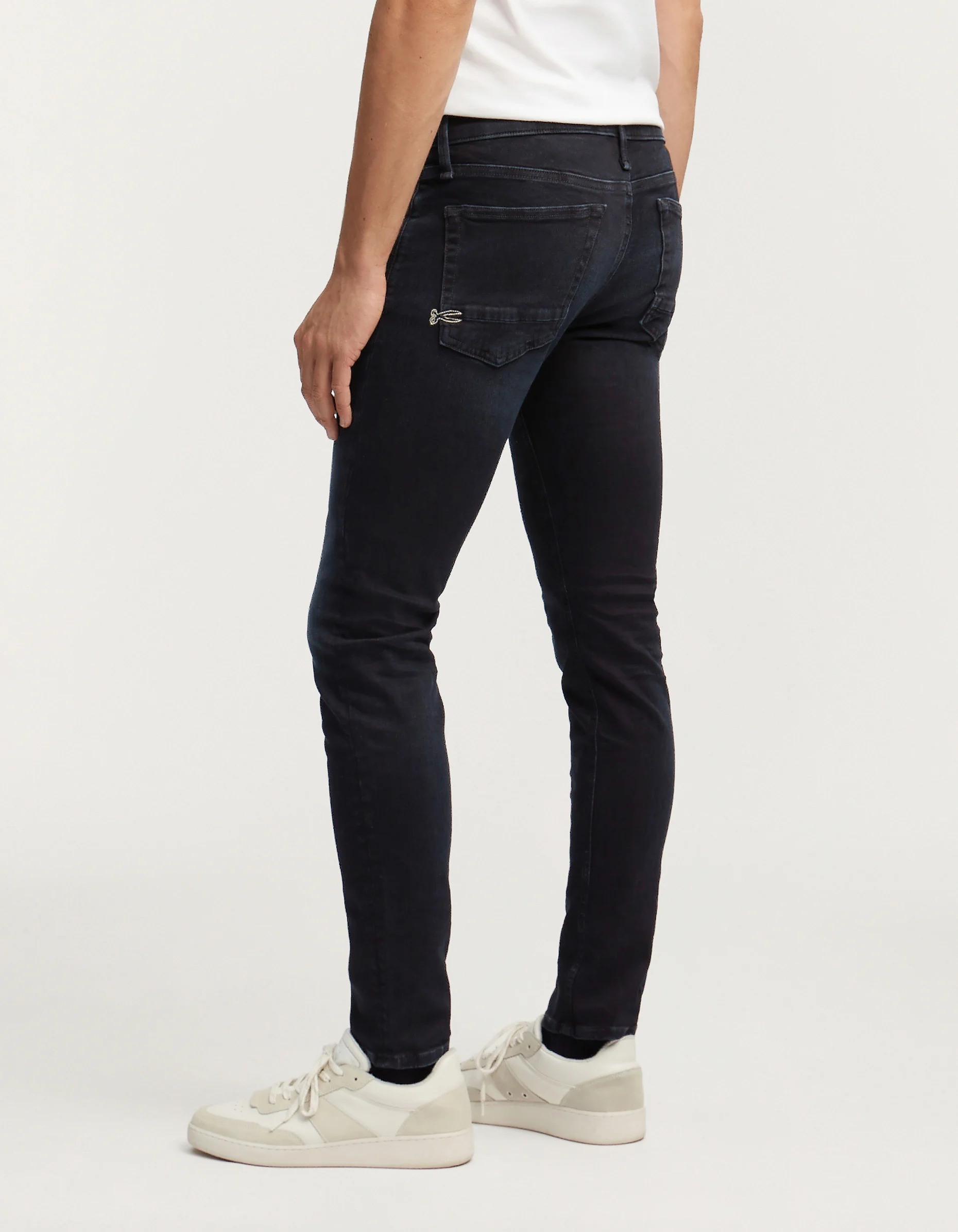 Men & Women Jeans