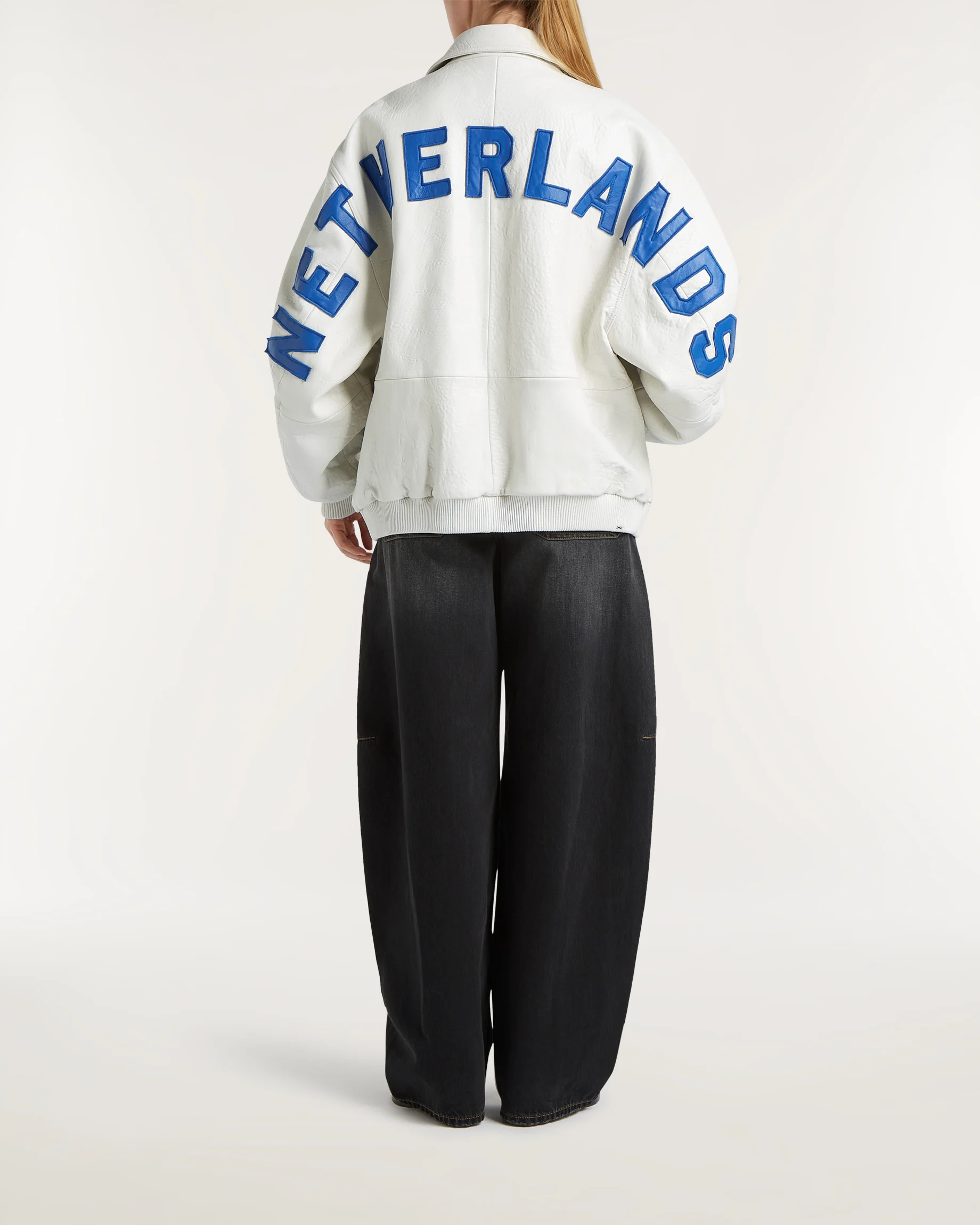 02-25-10-11-013-row2-2