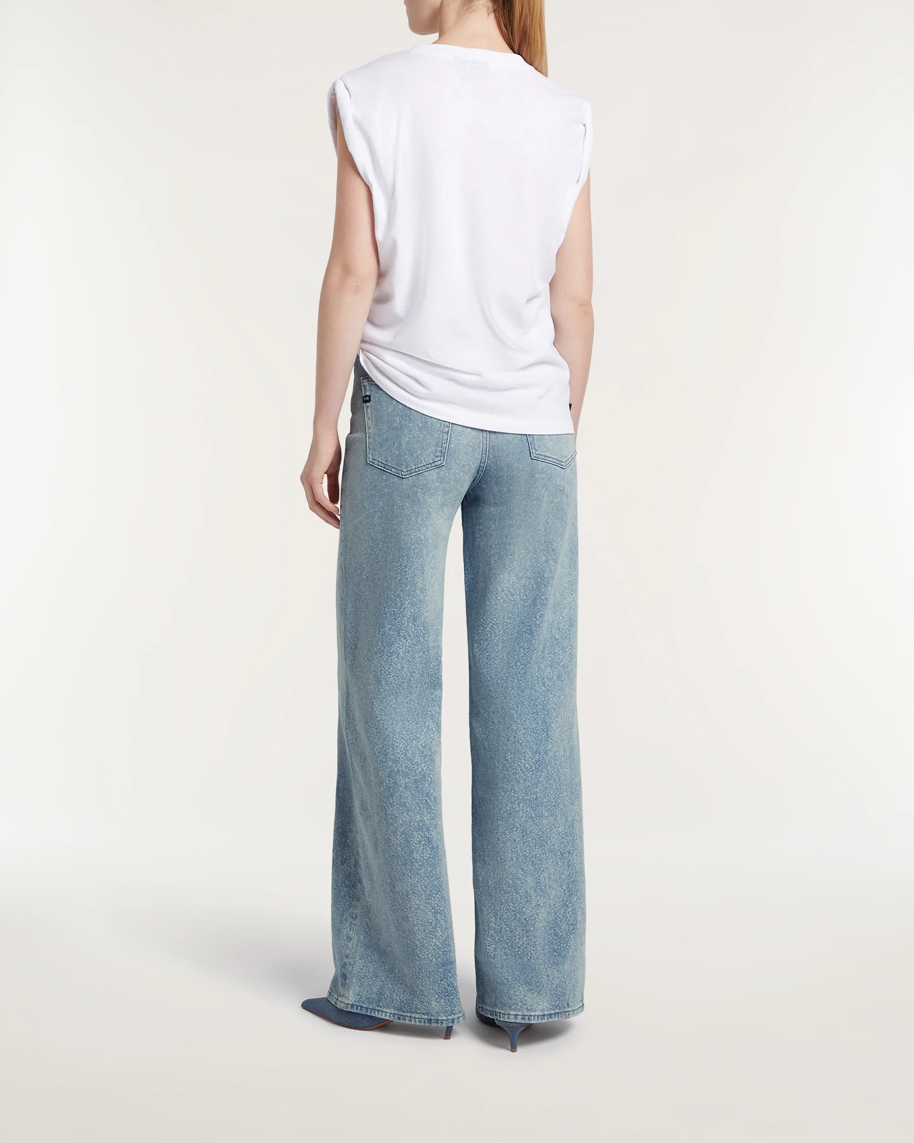 02-26-01-11-002-row2-2