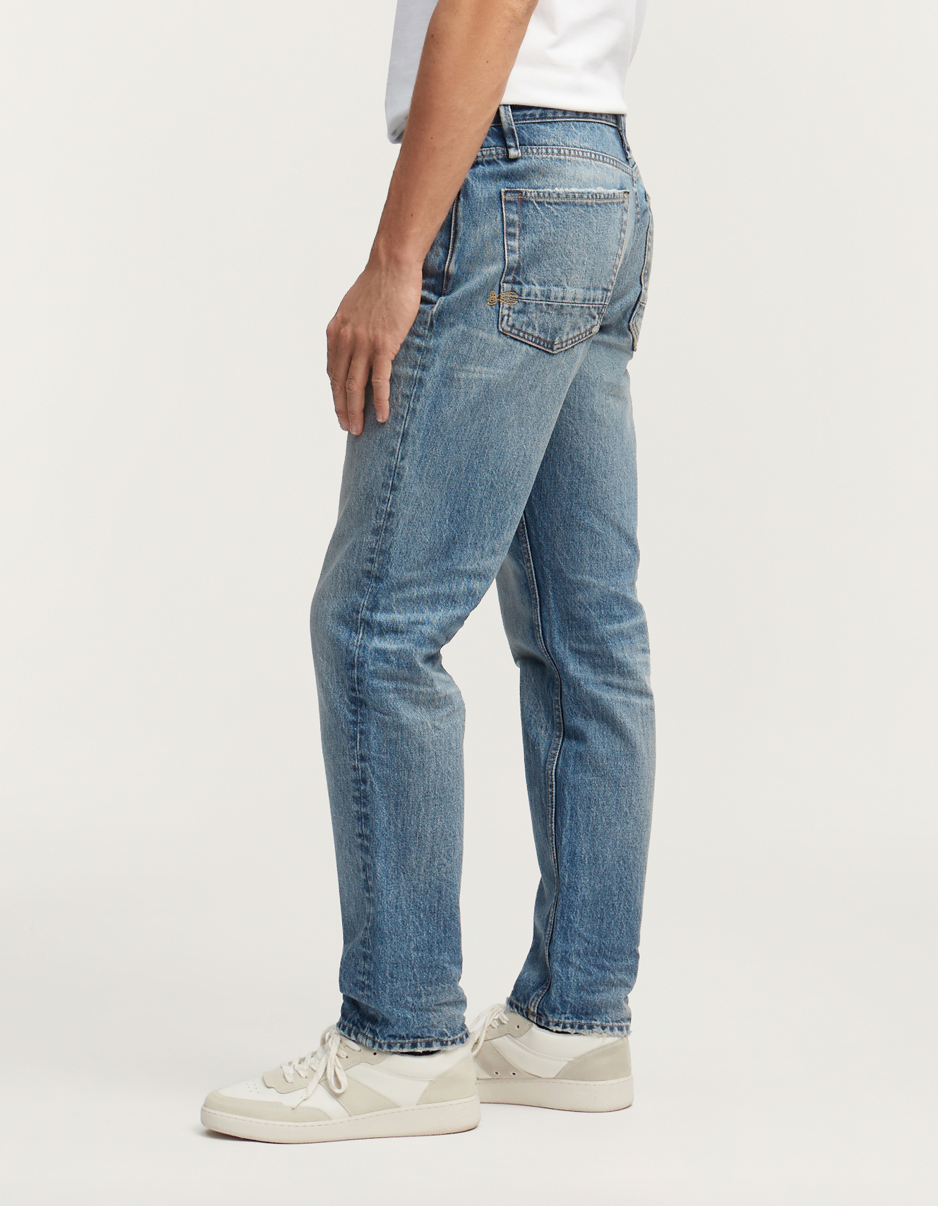 Tapered-fit mid stonewash selvedge jeans