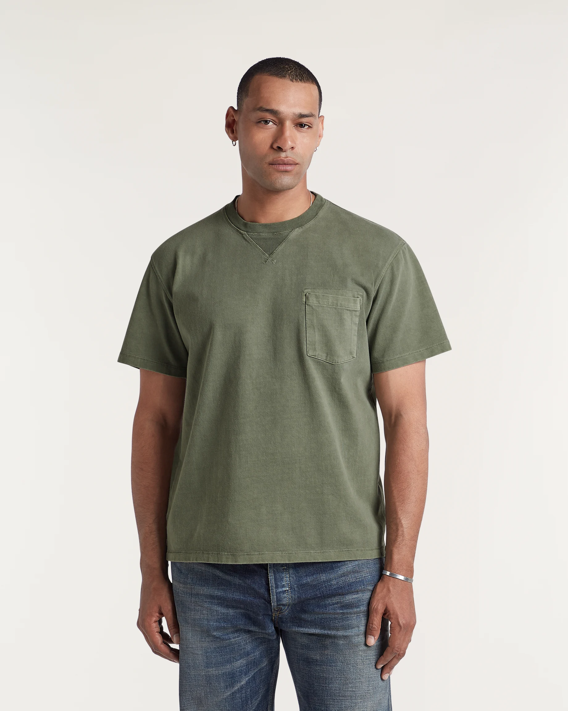 S03 POCKET TEE ARMY GREEN
