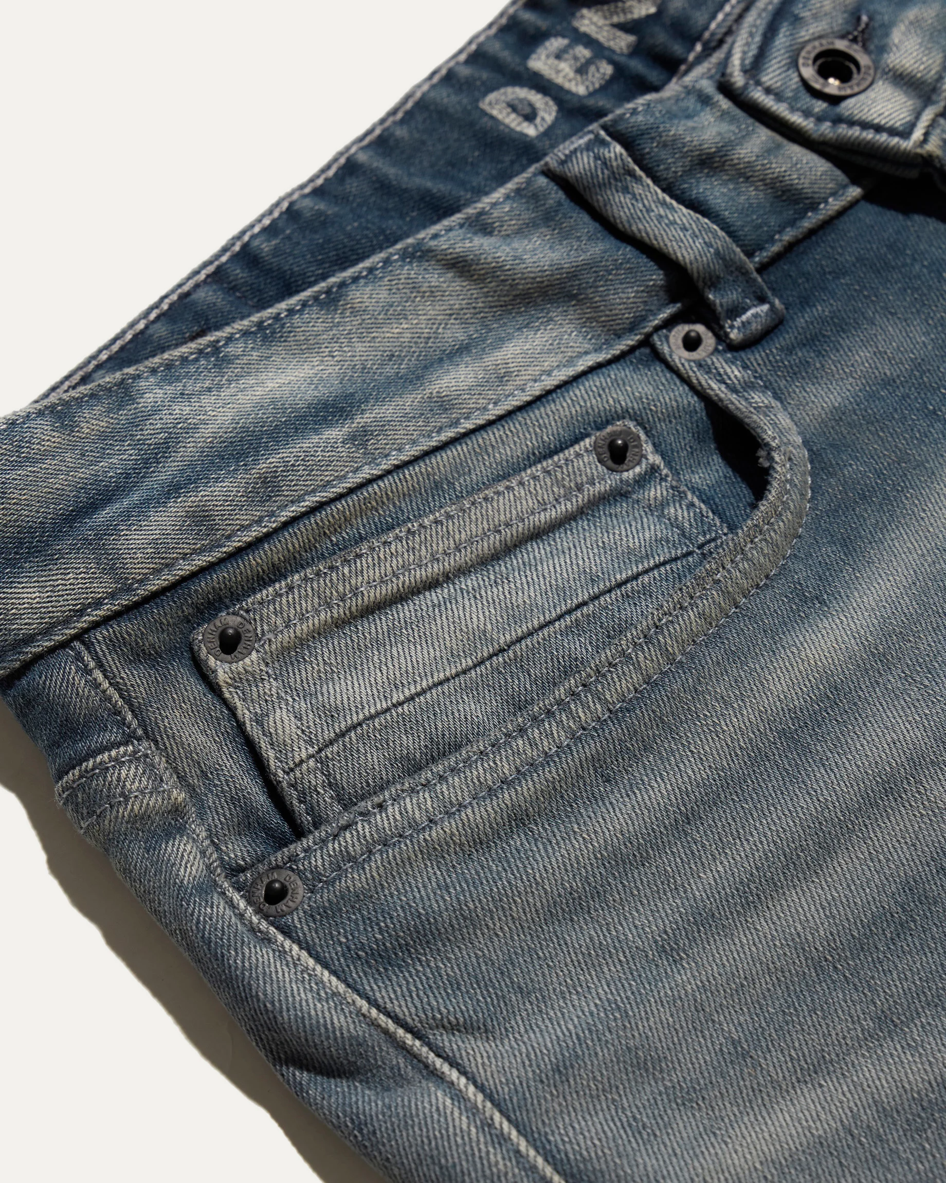 01-26-04-11-002-row3-1