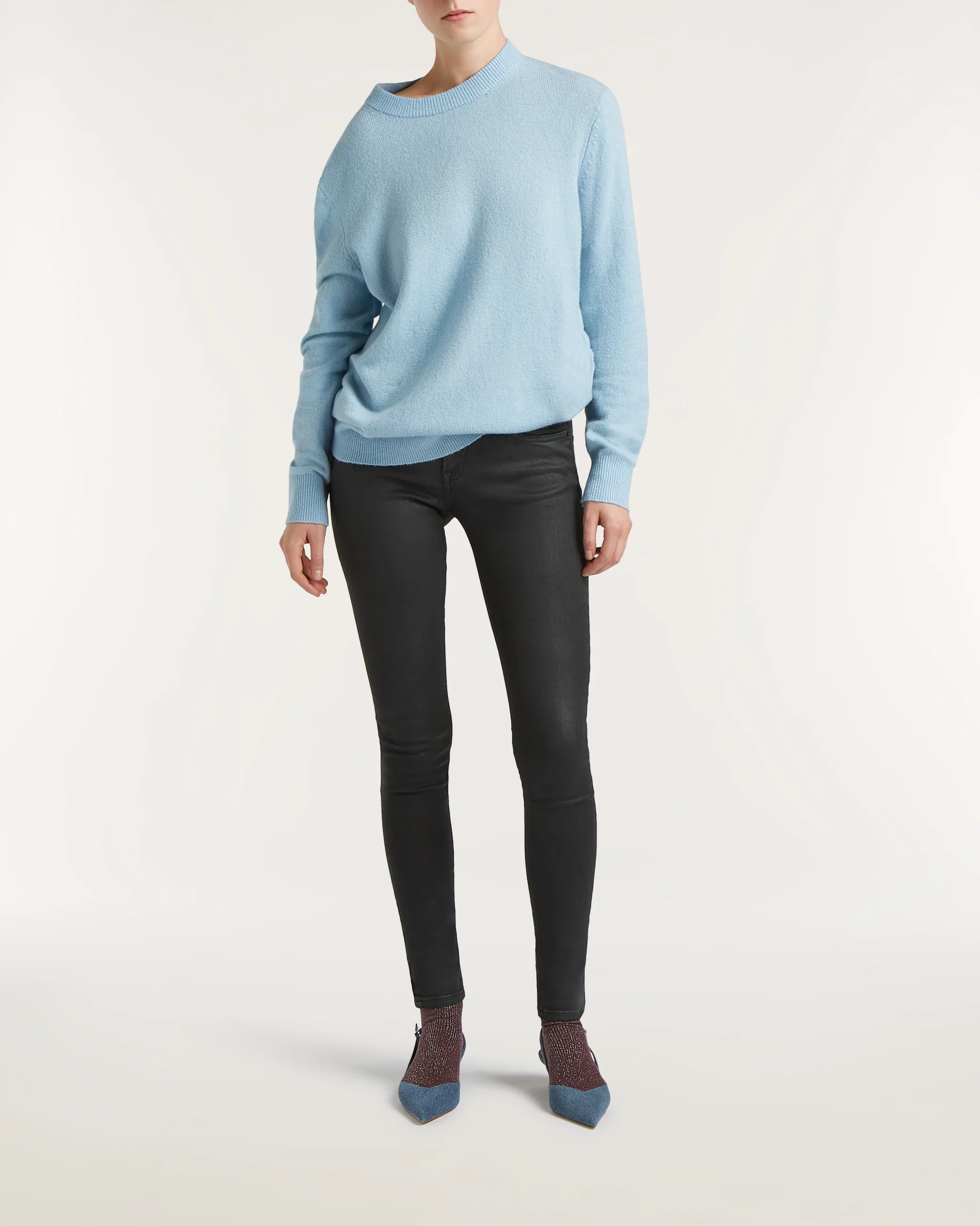 02-25-10-11-007-row1-2