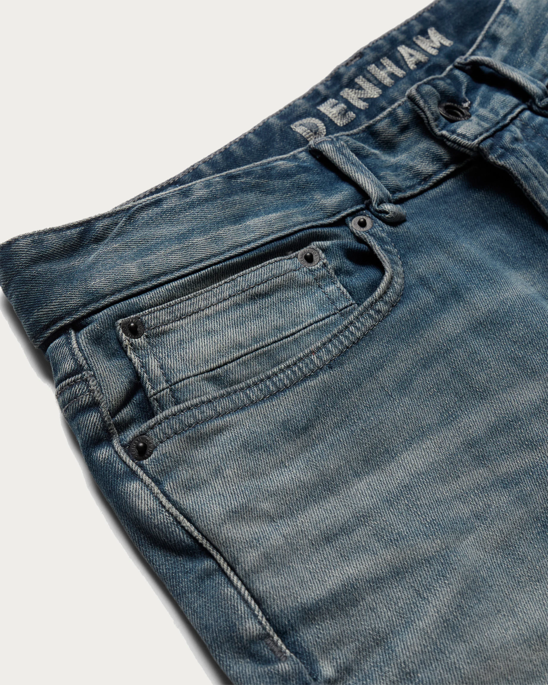 01-26-01-11-025-row3-1