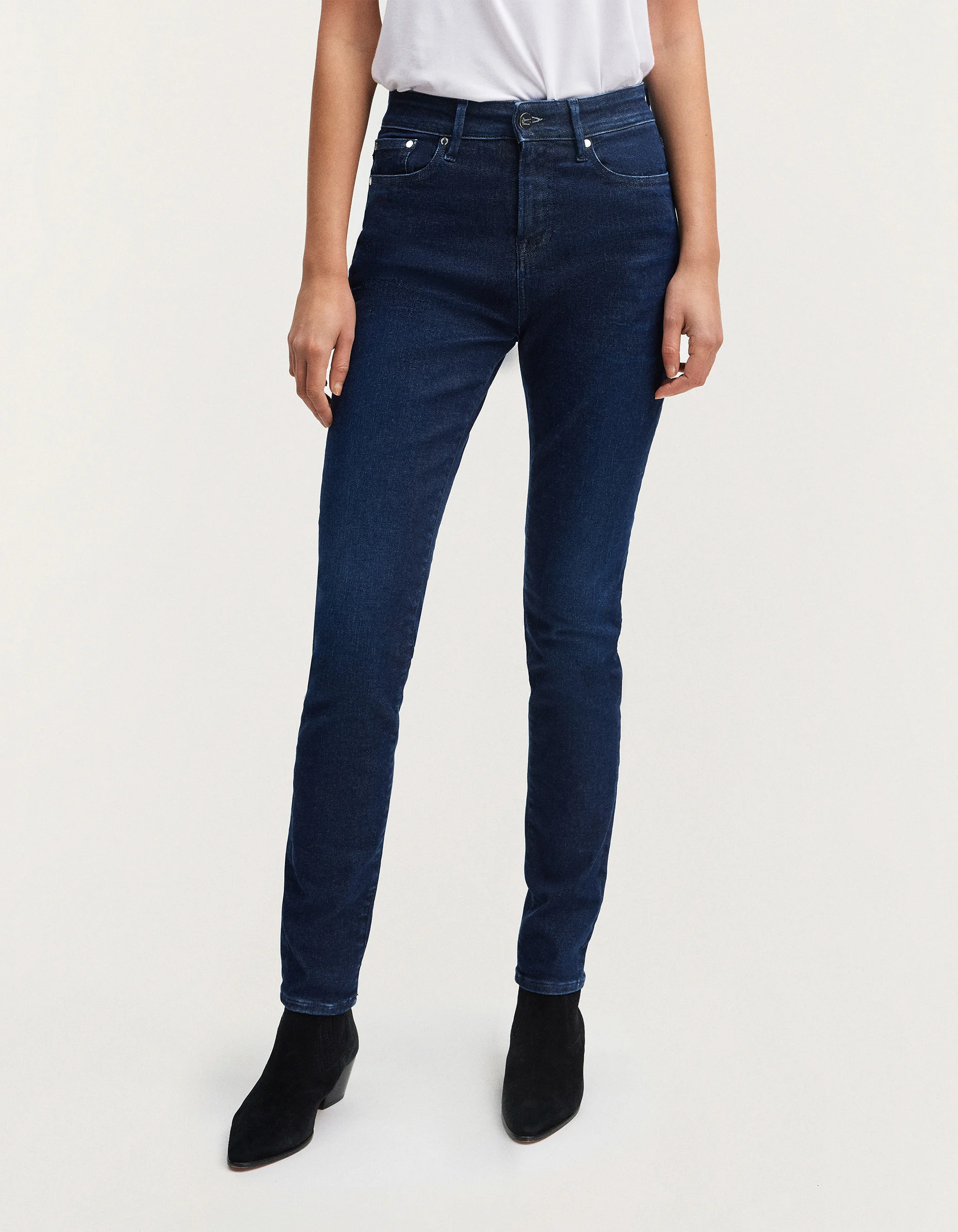 02-22-08-11-032-row1-1