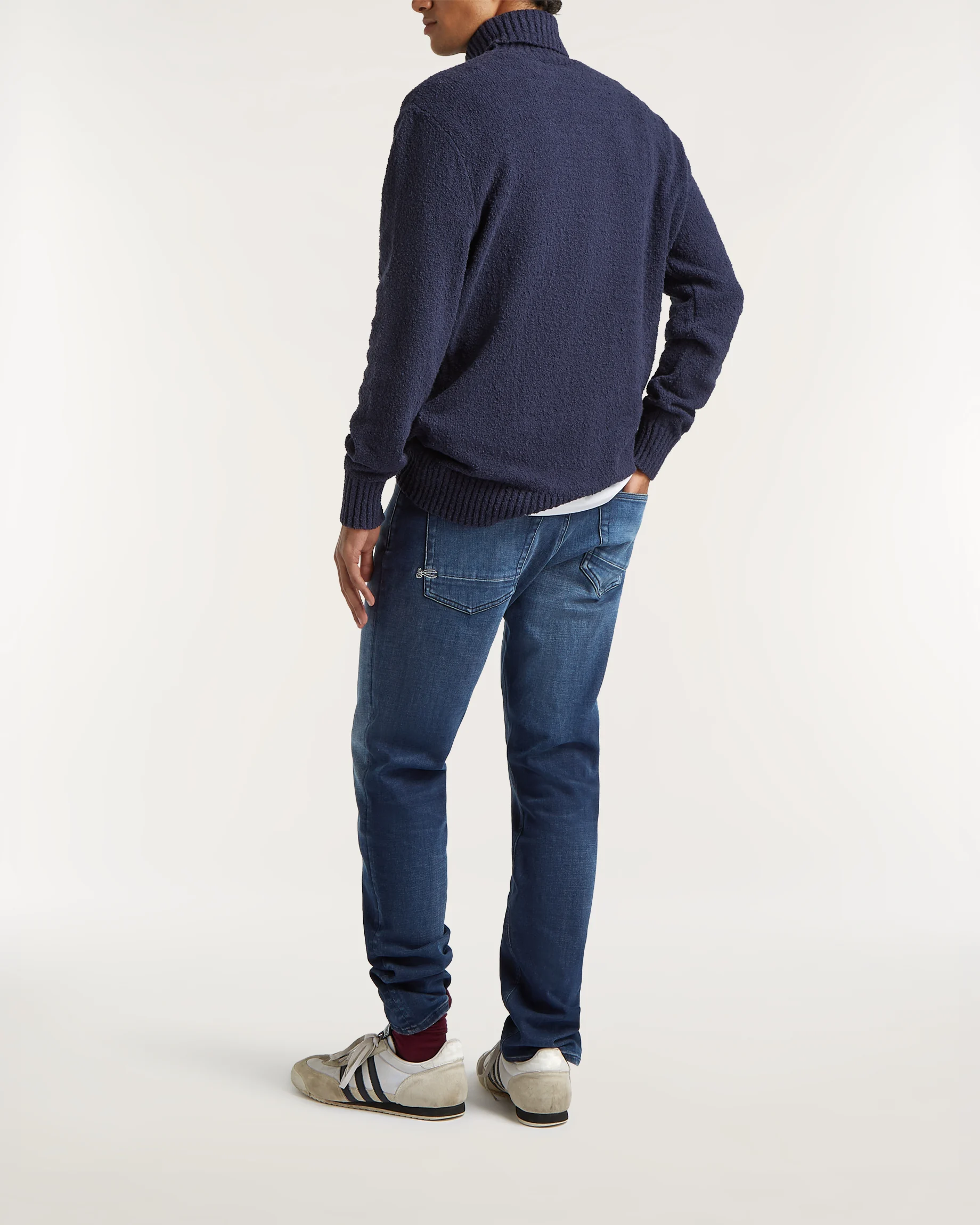 01-25-10-11-005-row2-2