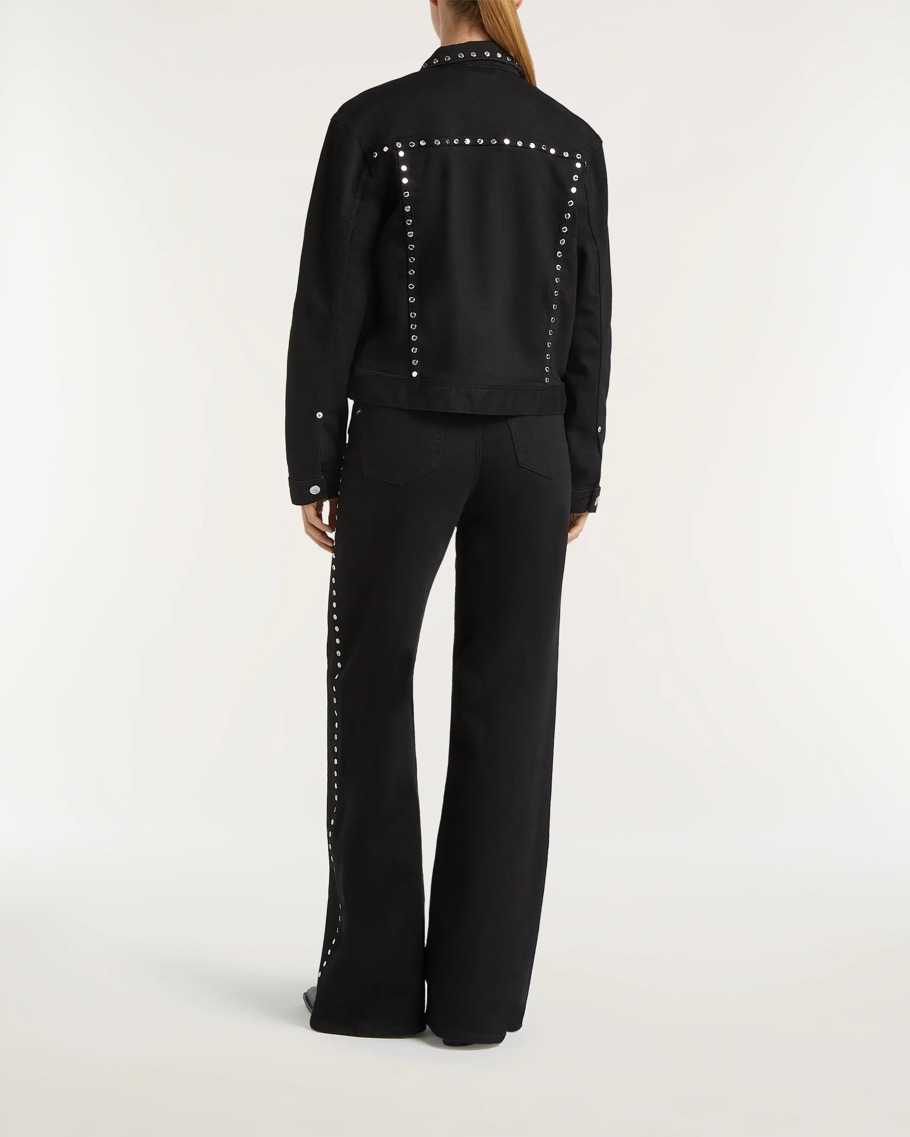 02-25-10-11-008-row2-2