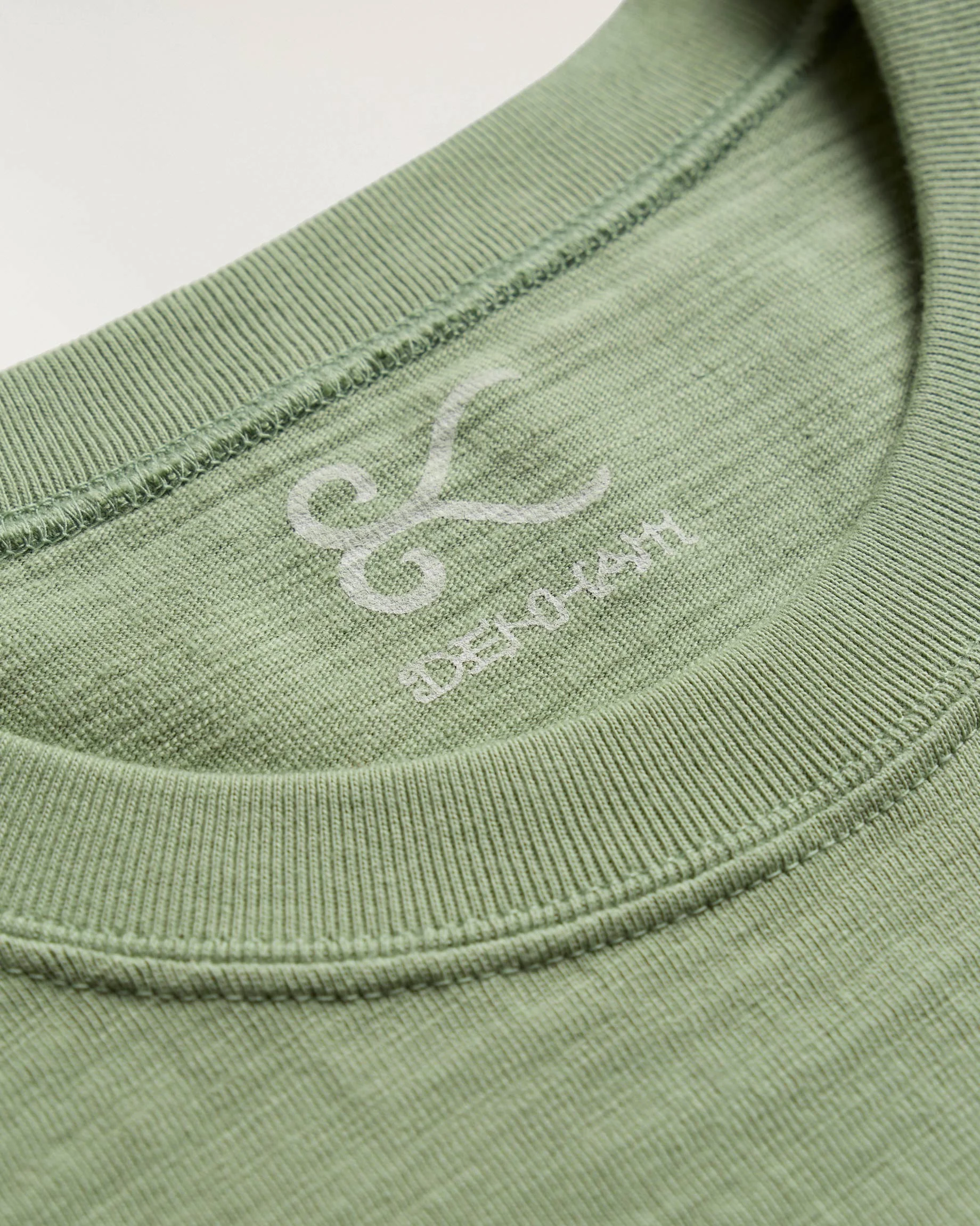 01-25-05-52-261-row2-1