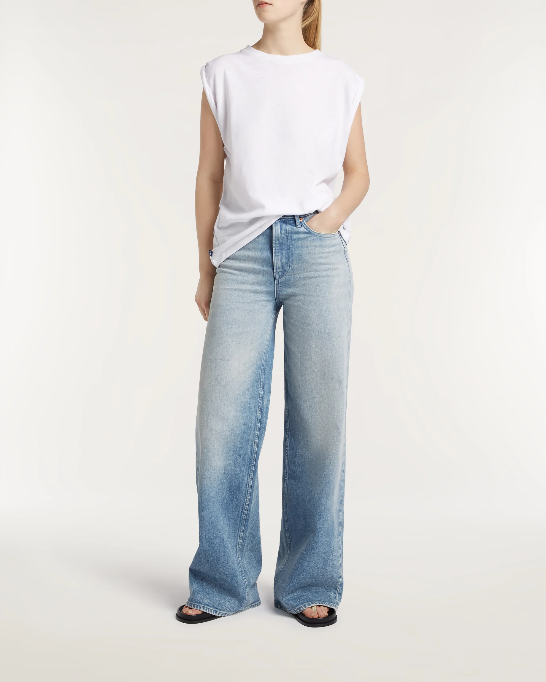 02-26-01-11-008-row1-2