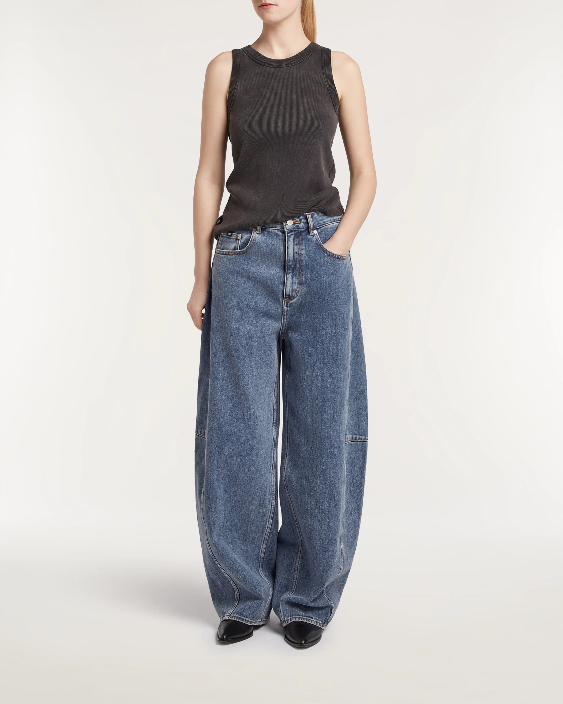 02-26-01-11-027-row1-2