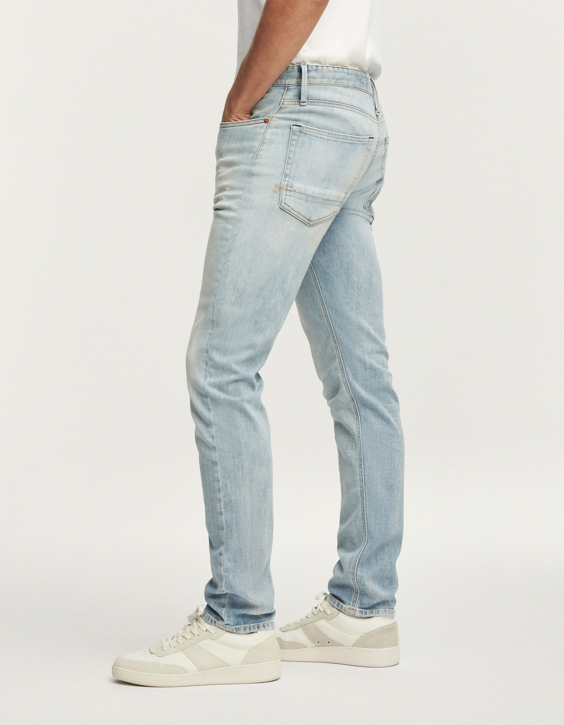 Razor Slim Fit Jeans Denham Razor Slim Fit Jeans LABELS