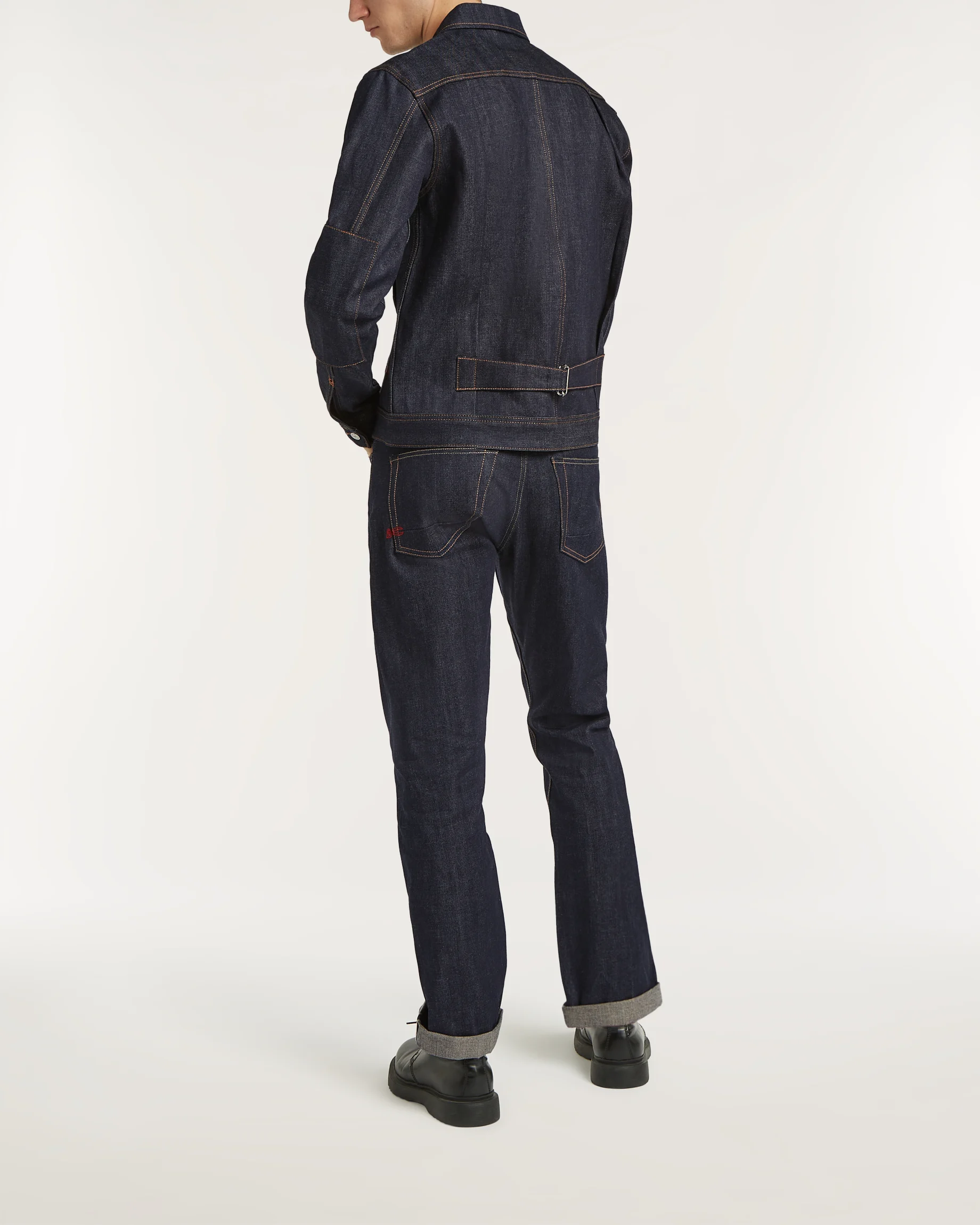 01-26-01-11-054-row2-2