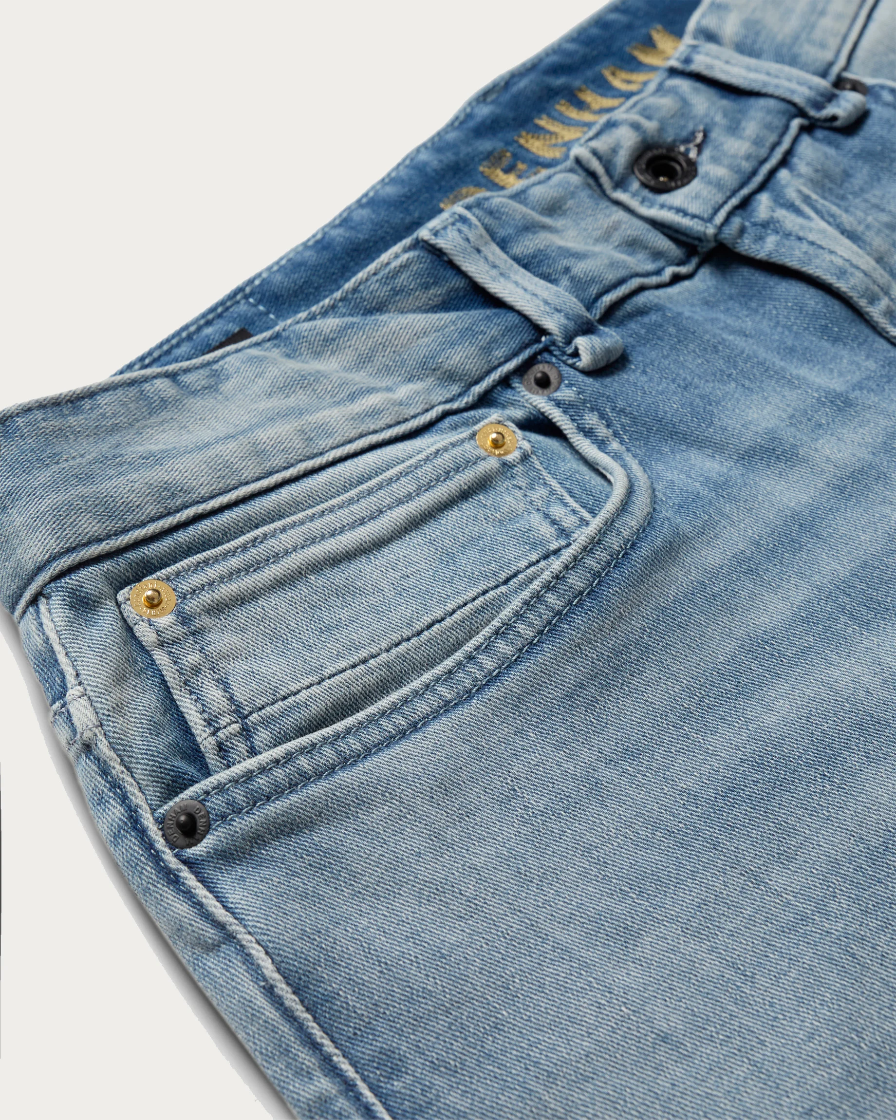 01-26-01-11-014-row3-1