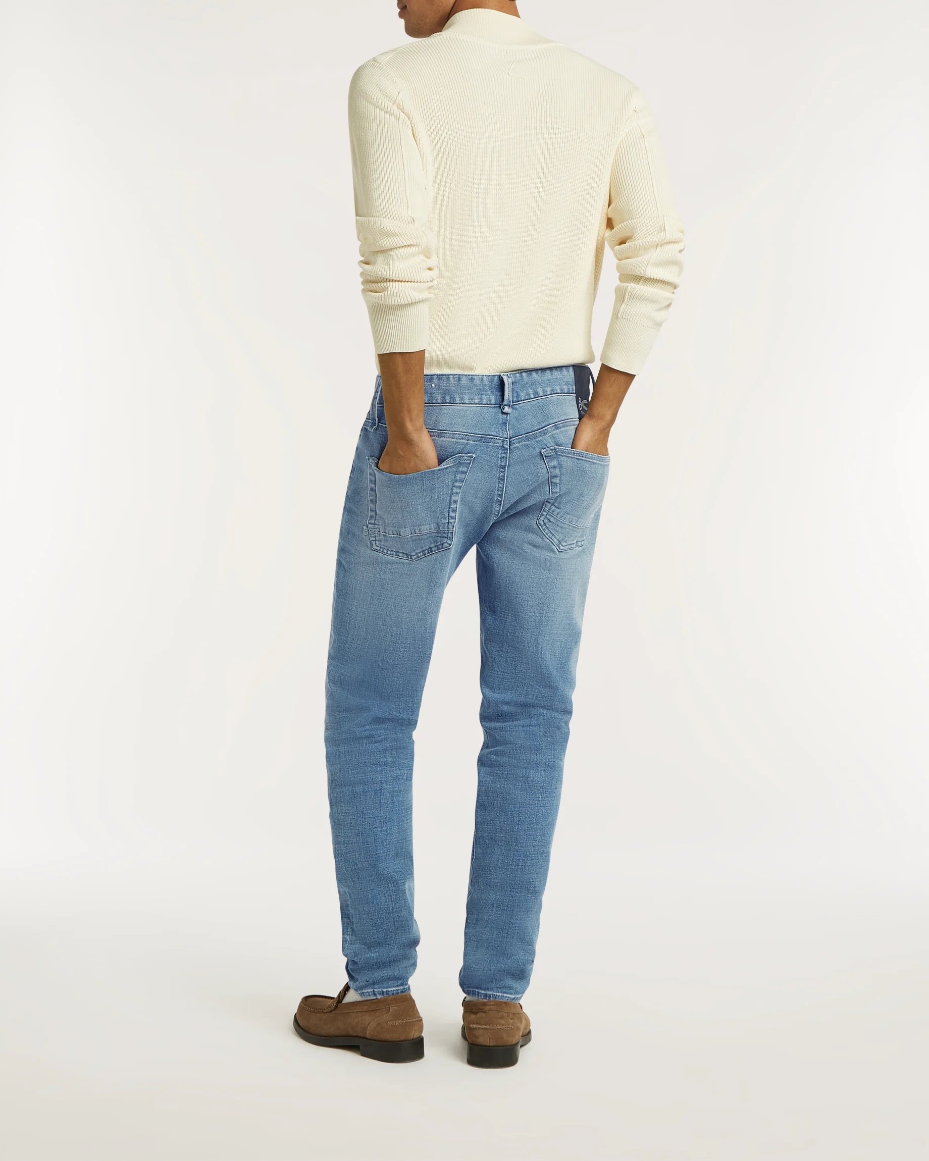 01-26-01-11-013-row2-2